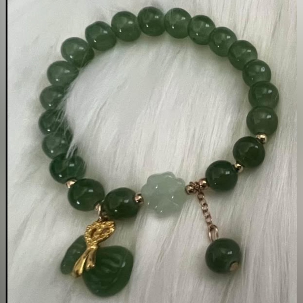 Elegant Green Lucky Beaded Bracelet